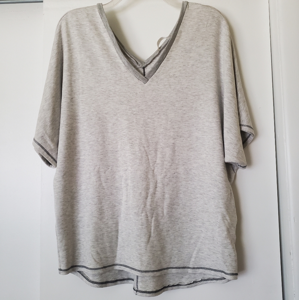 Saints & Hearts oversized v-neck